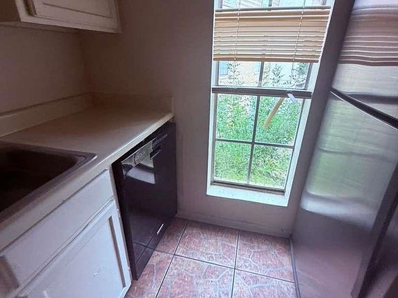 3rd image of 10101 S Gessner Rd APT 702