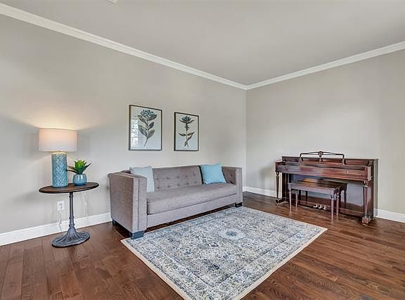 3rd image of 1411 Cool Springs Dr