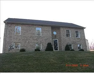 1243 McEwen Ave photo 1