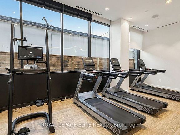 4th image of 3009 Novar Rd #212
