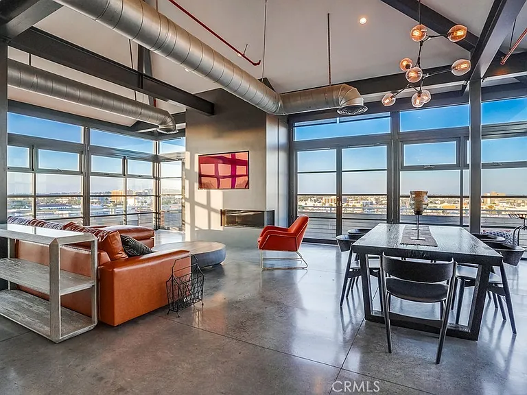 100 W 5th St #Penthouse 9B — Photo 18