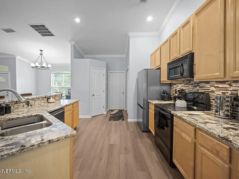 8575 Crooked Tree Dr — Photo 15