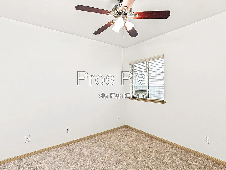 18843 Cove Pointe Dr — Photo 10