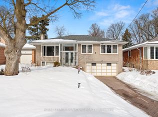33 Sumner Heights Dr, Toronto, ON M2K 1Y2