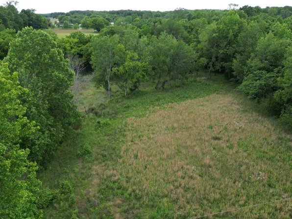 5 Poplar Ridge Ln, Chapmansboro, TN 37035