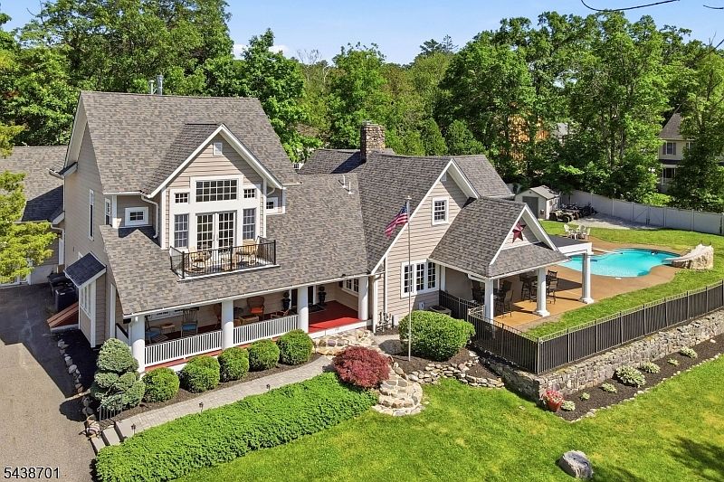 1st image of 193 Long Pond Rd
