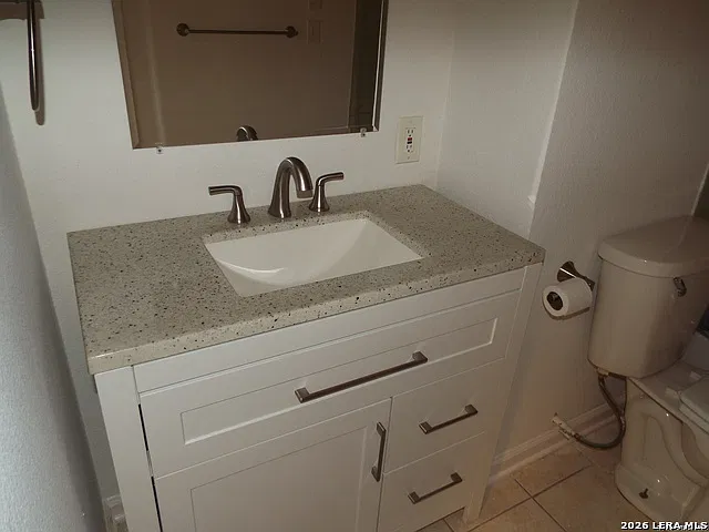 3 bed, 1.0 bath, 957 sqft, $1,400 — Photo 4