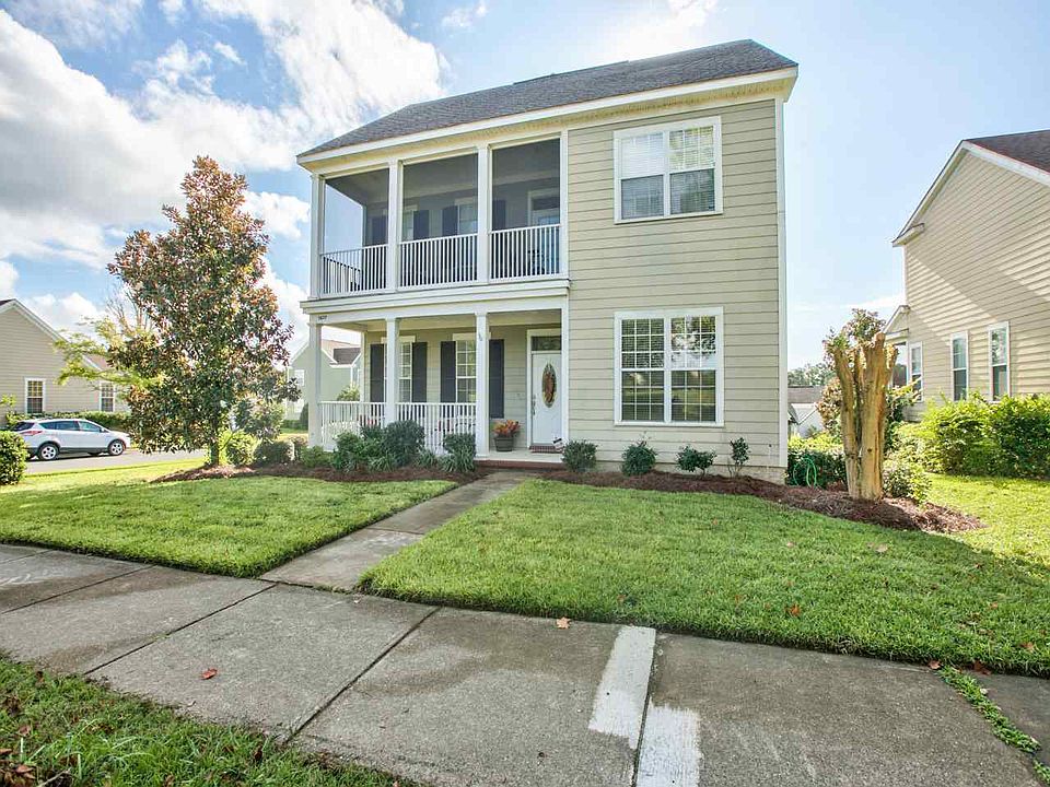1st image of 3677 Esplanade Way