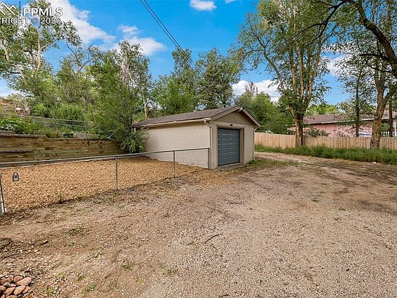 5th image of 546 W Saint Vrain St