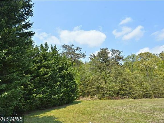 3rd image of 652 Stags Leap Ct