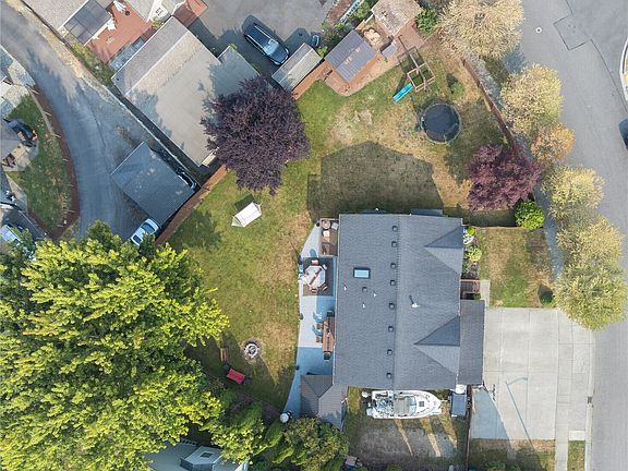 2nd image of 8324 17 Street SE