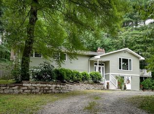 39 Saddle Hill Rd, Hopkinton, MA 01748