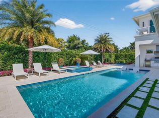 405 7th Ave N, Naples, FL 34102