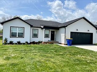 508 White Dogwood Dr, Bowling Green, KY 42101
