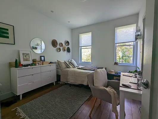 Rented by Skyline Group Real Estate | media 25