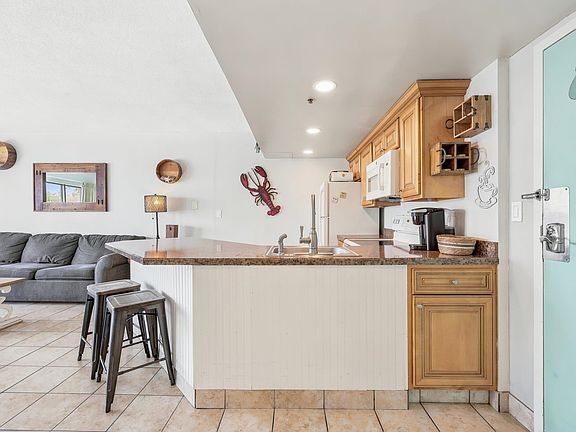 5th image of 1605 S Ocean Blvd. #1511
