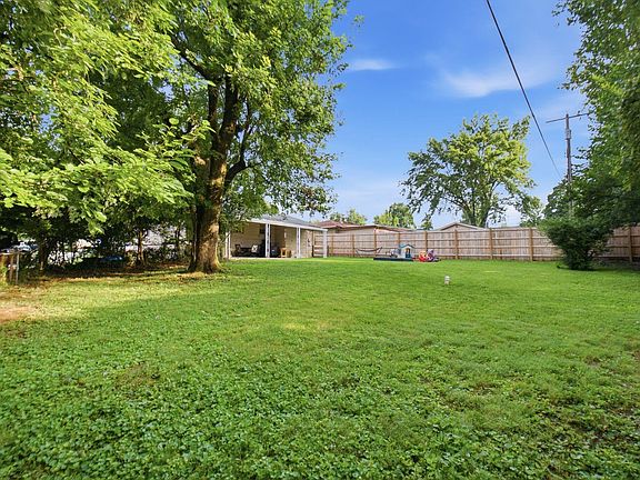 2nd image of 3769 Temple Dr