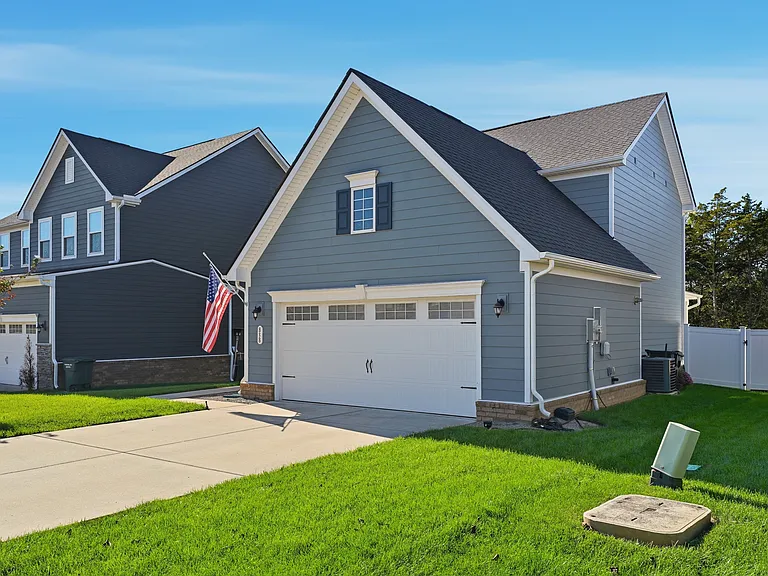 838 Dean Dr — Photo 37