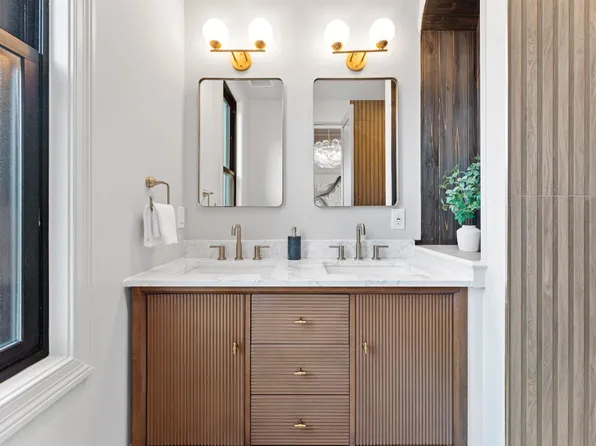 83 Liberty Place image 40 of 45