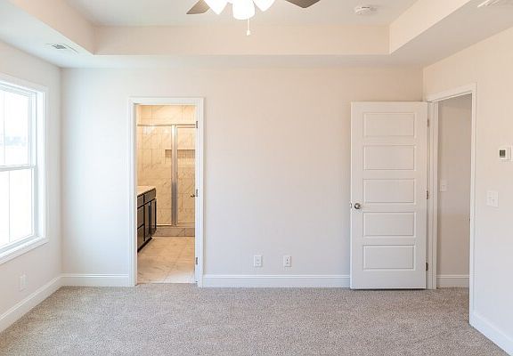 3rd image of 2405 Bucklin Dr