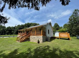 30 Williamson Rd, Whittier, NC 28789
