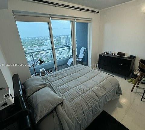 4th image of 60 SW 13th St APT 2007