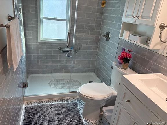 3rd image of 286 Beachview St #B