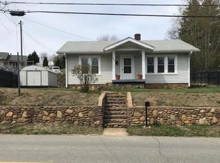 649 N Main St, Canton, NC 28716