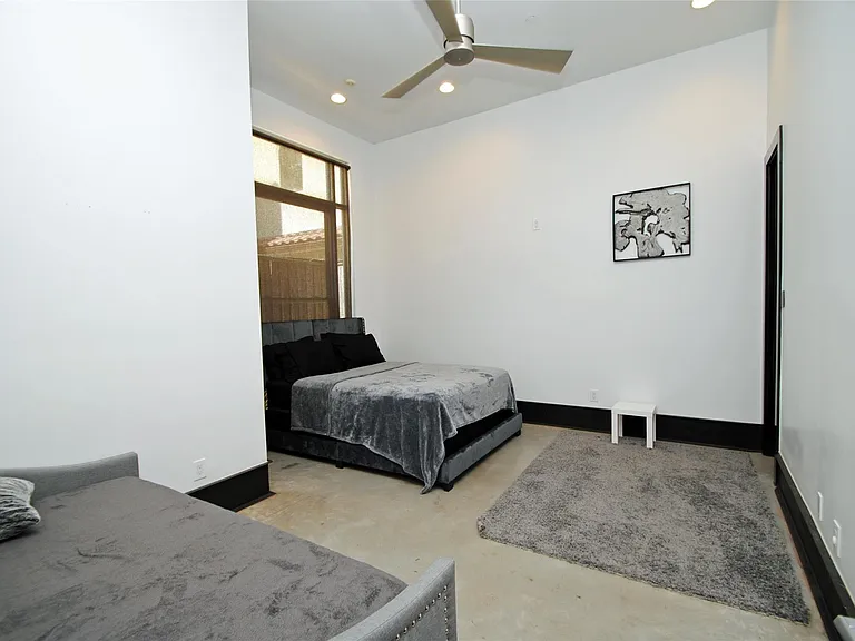 4118 Floyd St #A — Photo 49