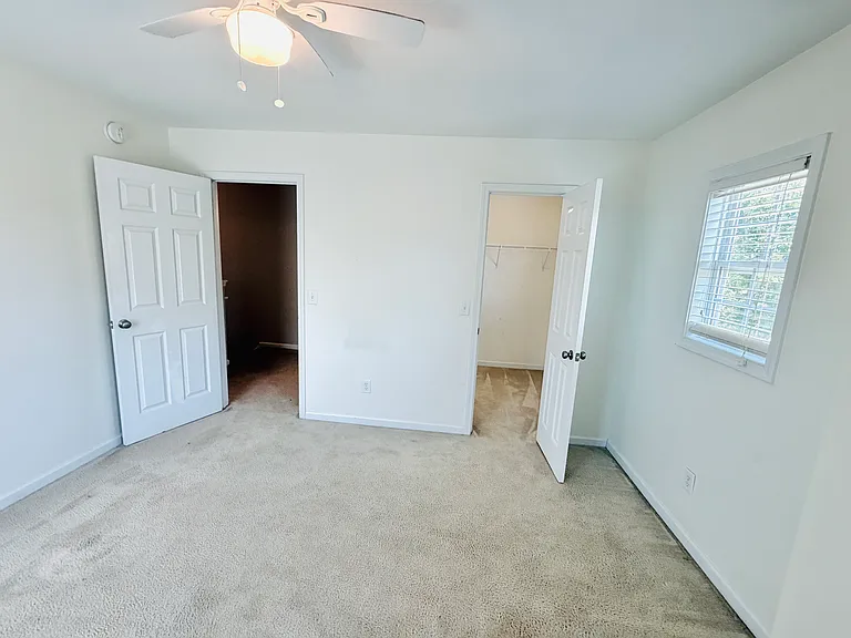 312 Ashmore Ln — Photo 19