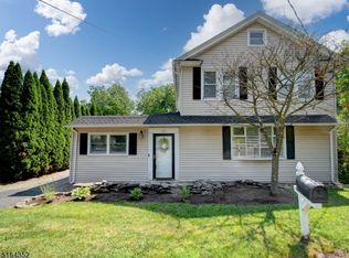 65 Main Rd, Flanders, NJ 07836