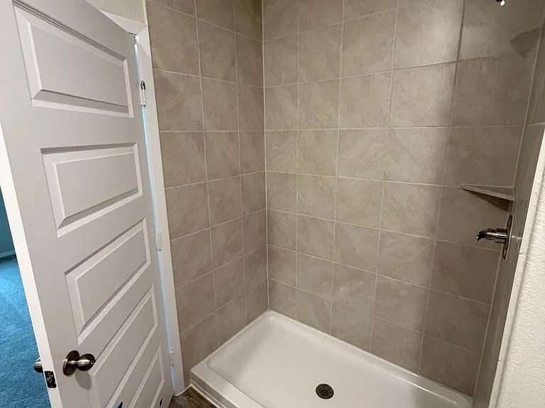 2615 Derwent Dr — Photo 22