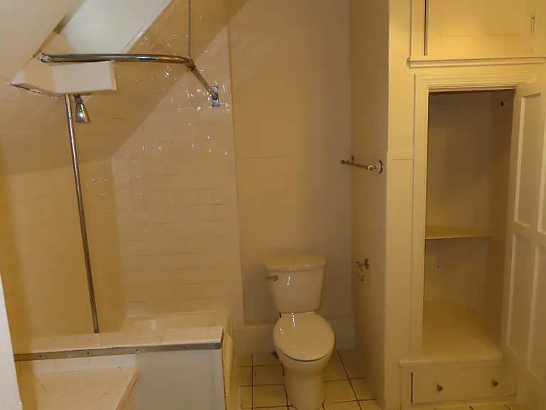 13 Goodman St S #8 — Photo 8