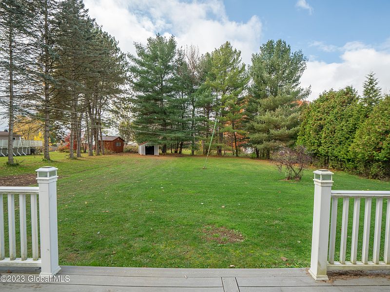 5th image of 107 Robb Road