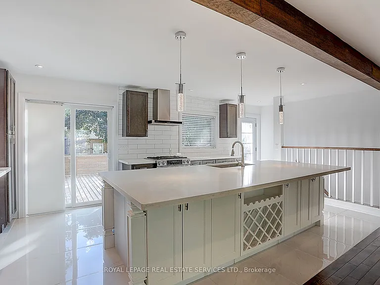 304 Felan Ave — Photo 9
