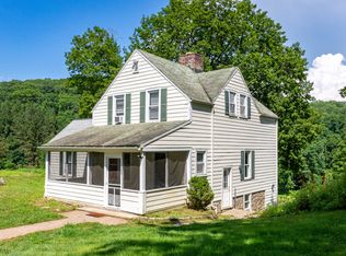 420 Quaker Hill Rd, Pawling, NY 12564