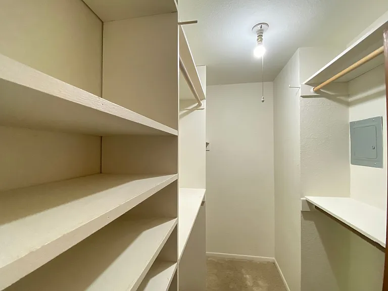2285 Sanborn Dr — Photo 15