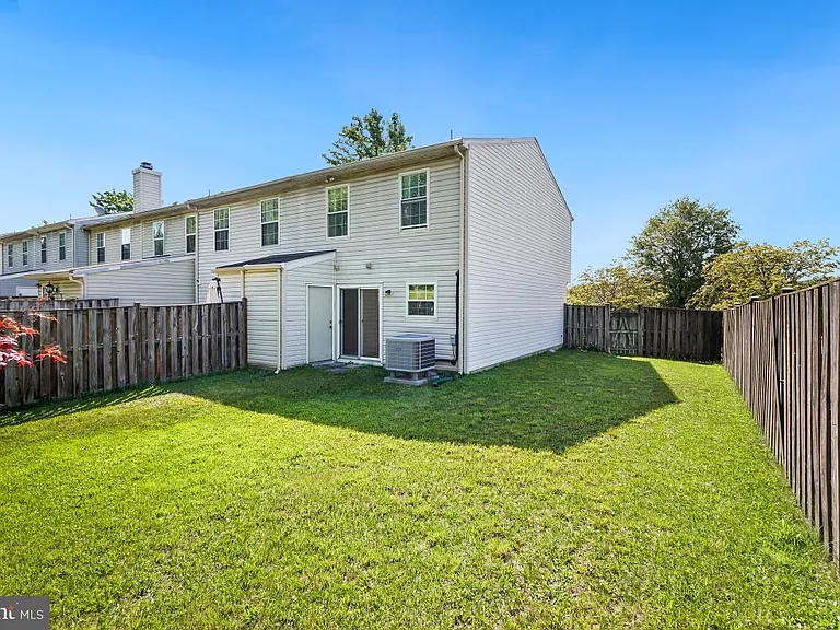 2 Chelmsford Ct — Photo 29