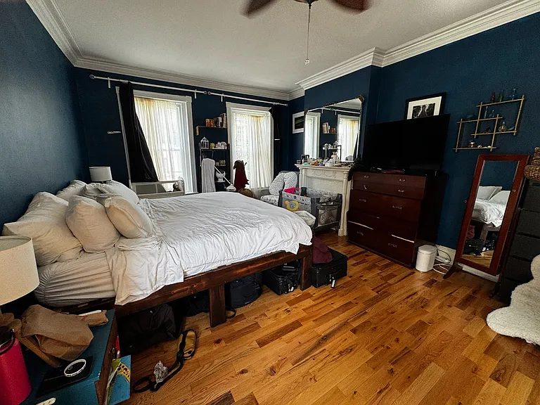 426 Tasker St — Photo 48