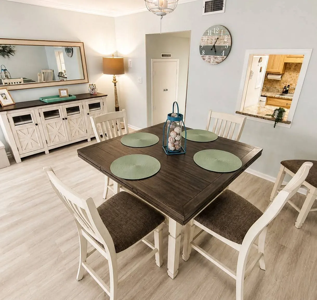 2 bed, 1216 sqft, $2,800 — Photo 4