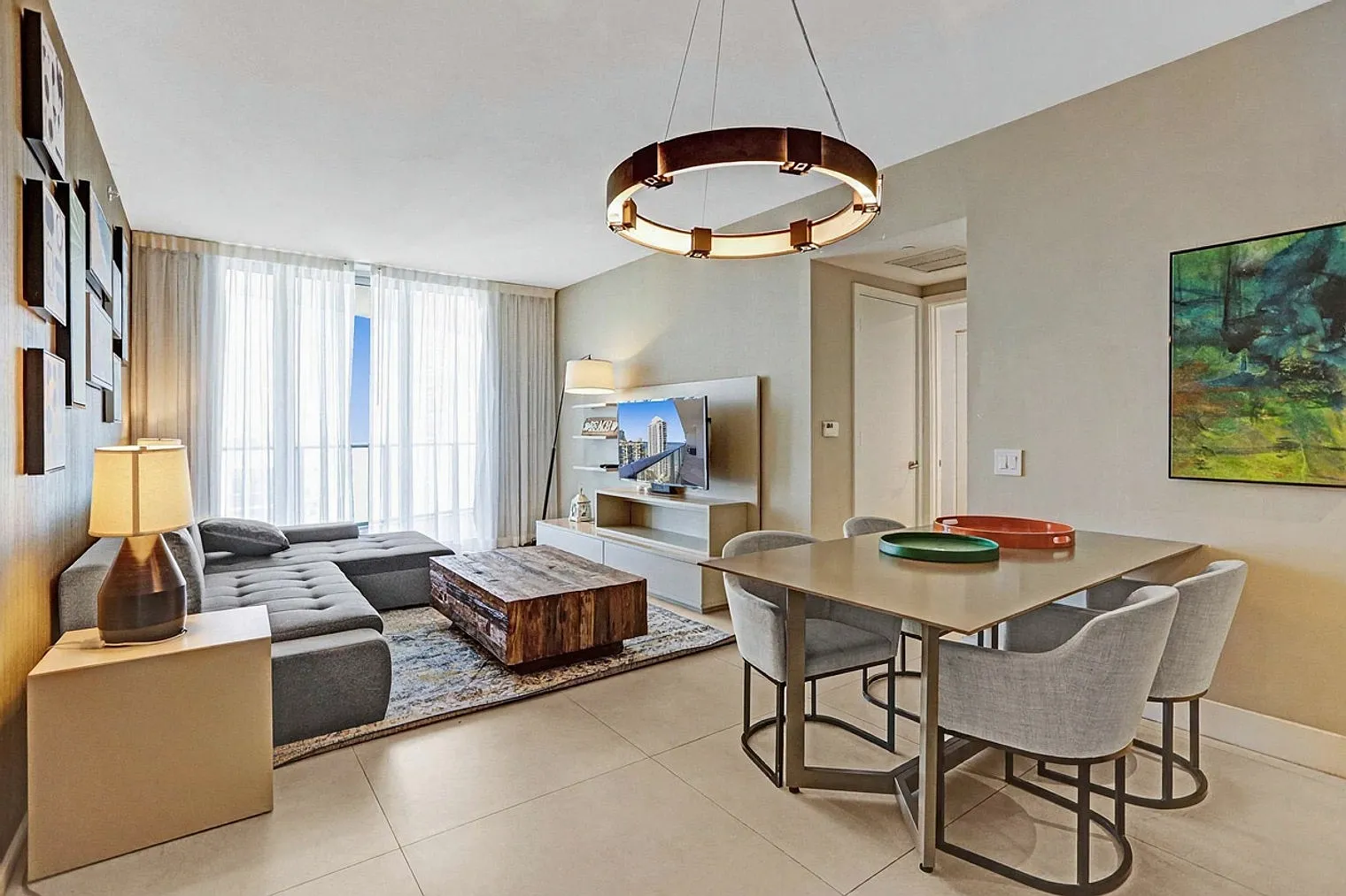 2 bed, 2.0 bath, 1097 sqft, $5,059 — Photo 4