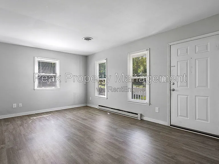 3801 Grizzard Dr — Photo 8