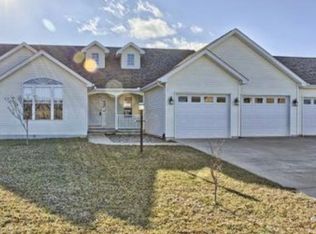 401 N Whitehead St, Tolono, IL 61880