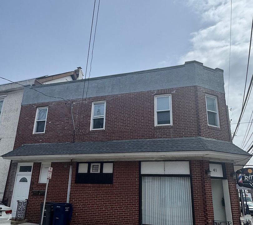 1st image of 2 Walnut St