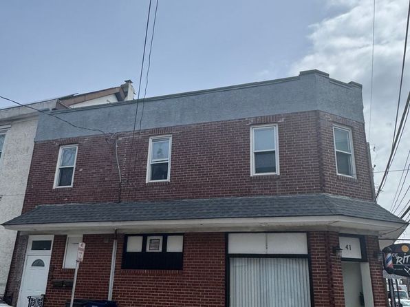 2 Walnut St #B