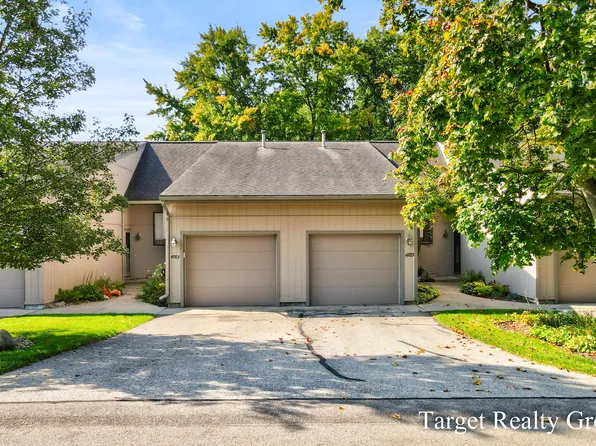 4785 Rockvalley Dr NE, Grand Rapids, MI 49525