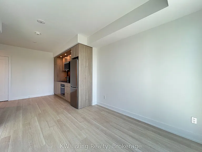 60 Central Park Dr #1807 — Photo 16