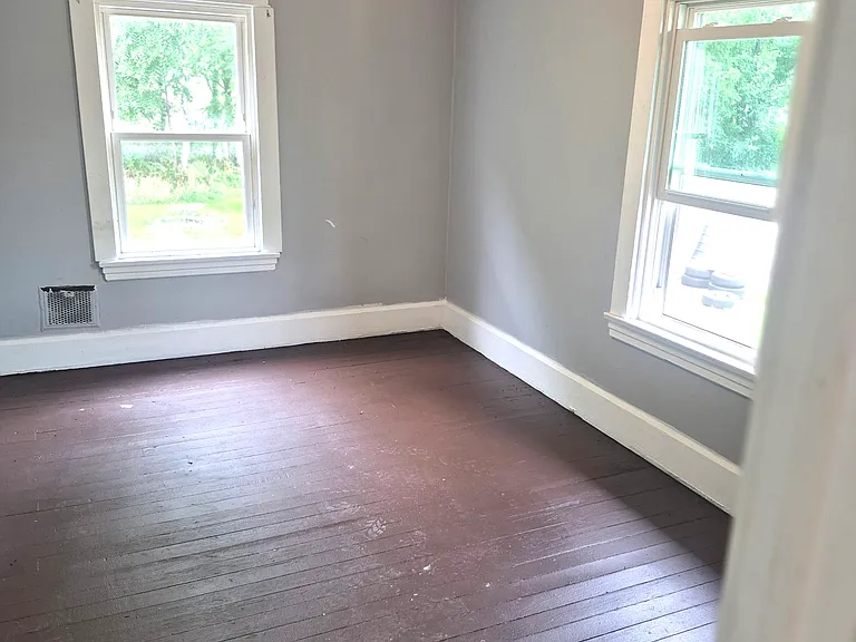 48 Bright Ave — Photo 9