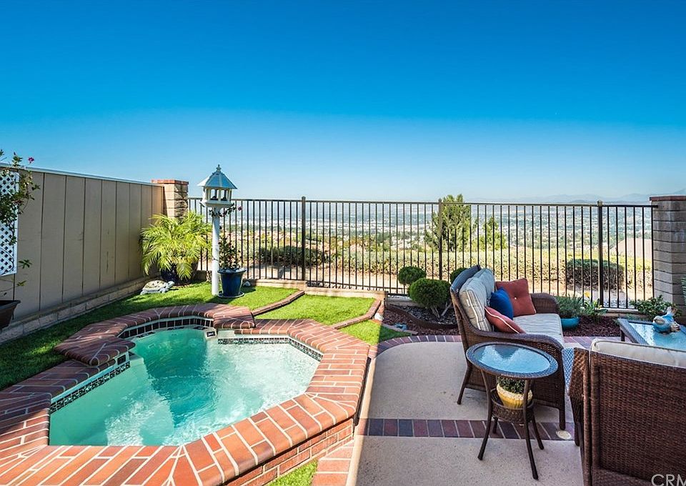 1st image of 805 S Sapphire Ln