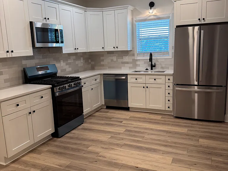 672 Cassanova St SE #A — Photo 12